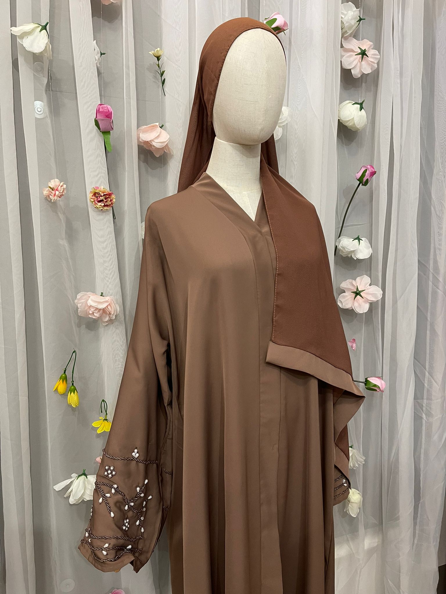 Abaya Khadija