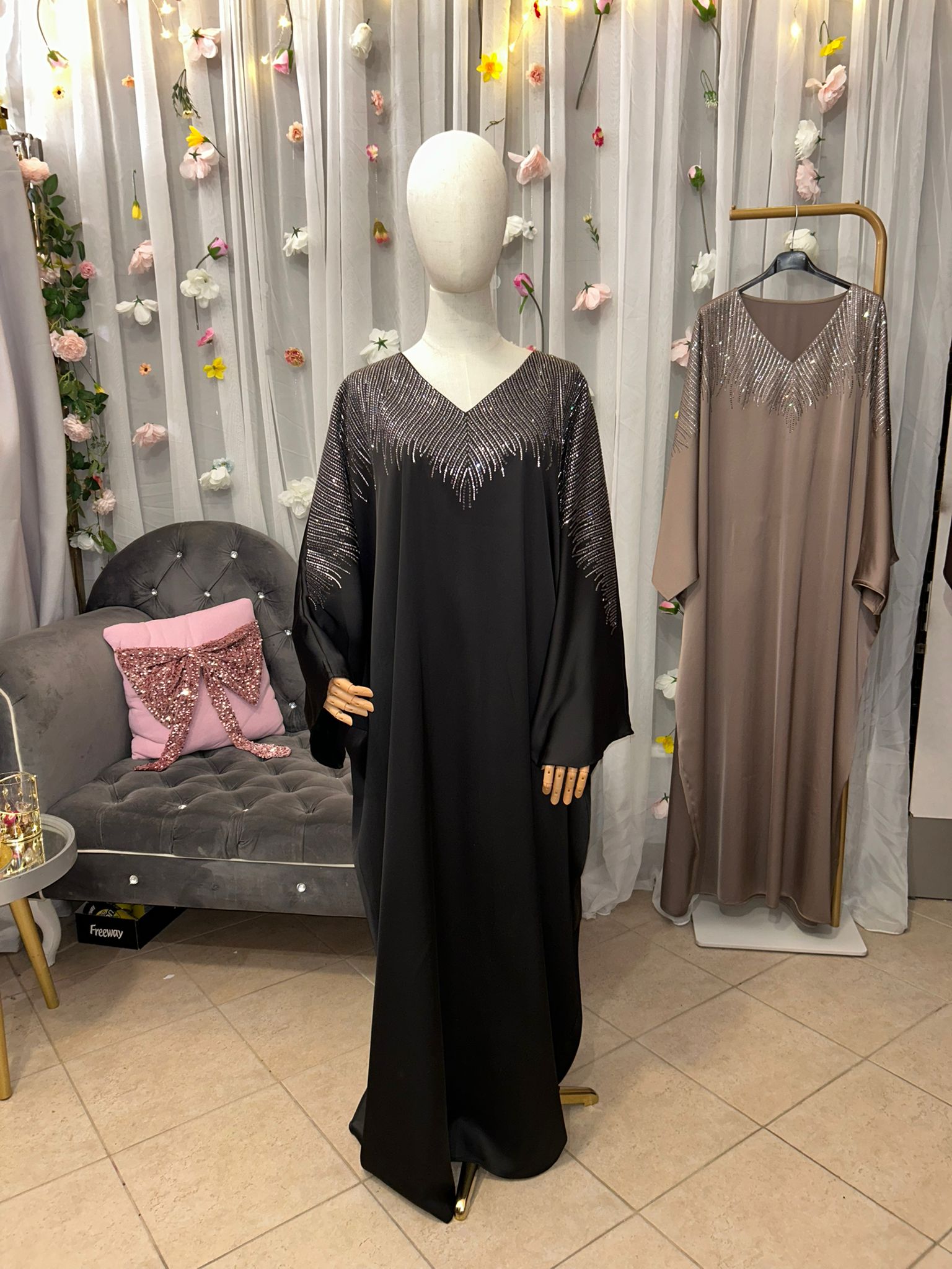 Abaya V-Strass