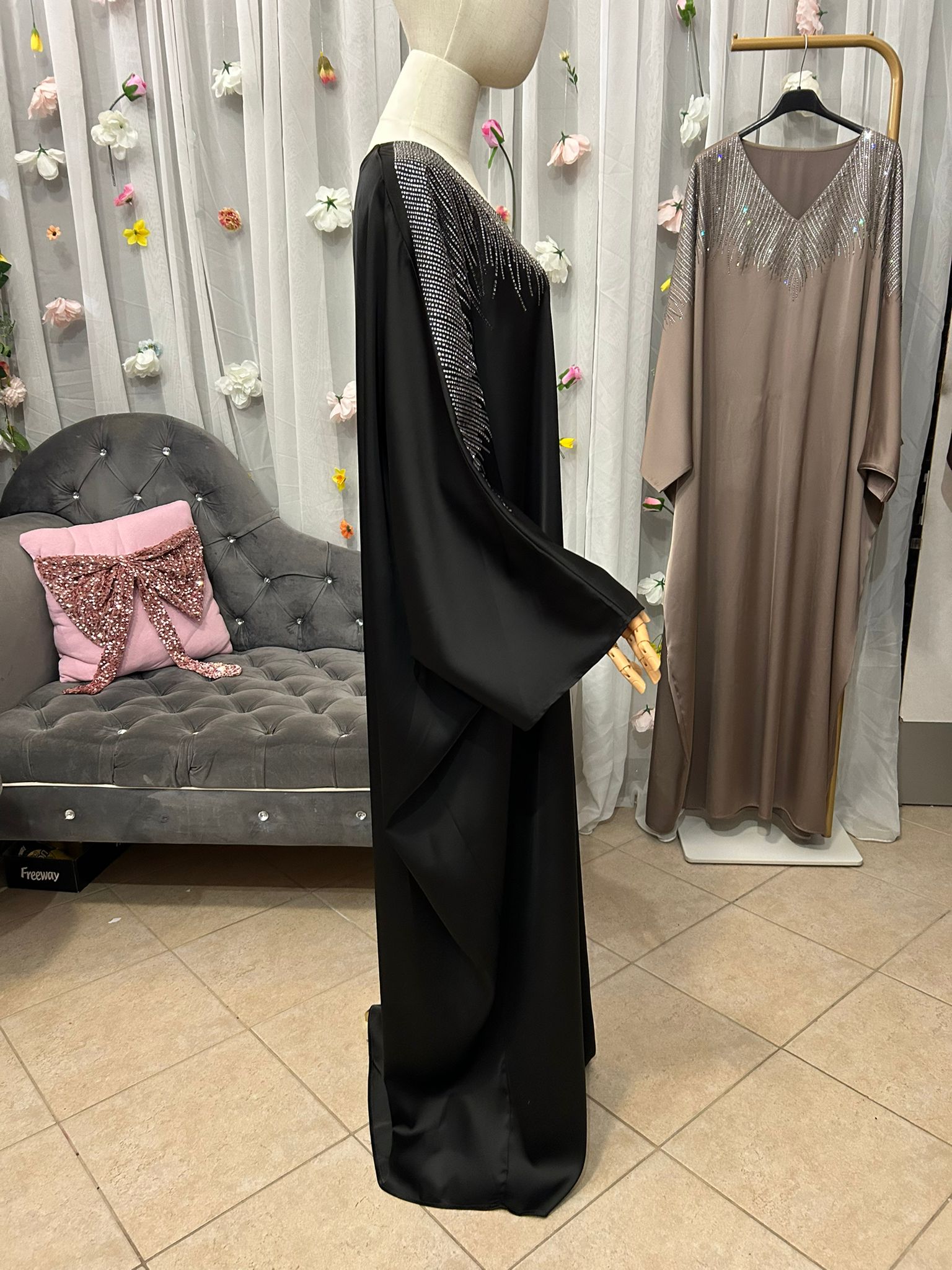 Abaya V-Strass