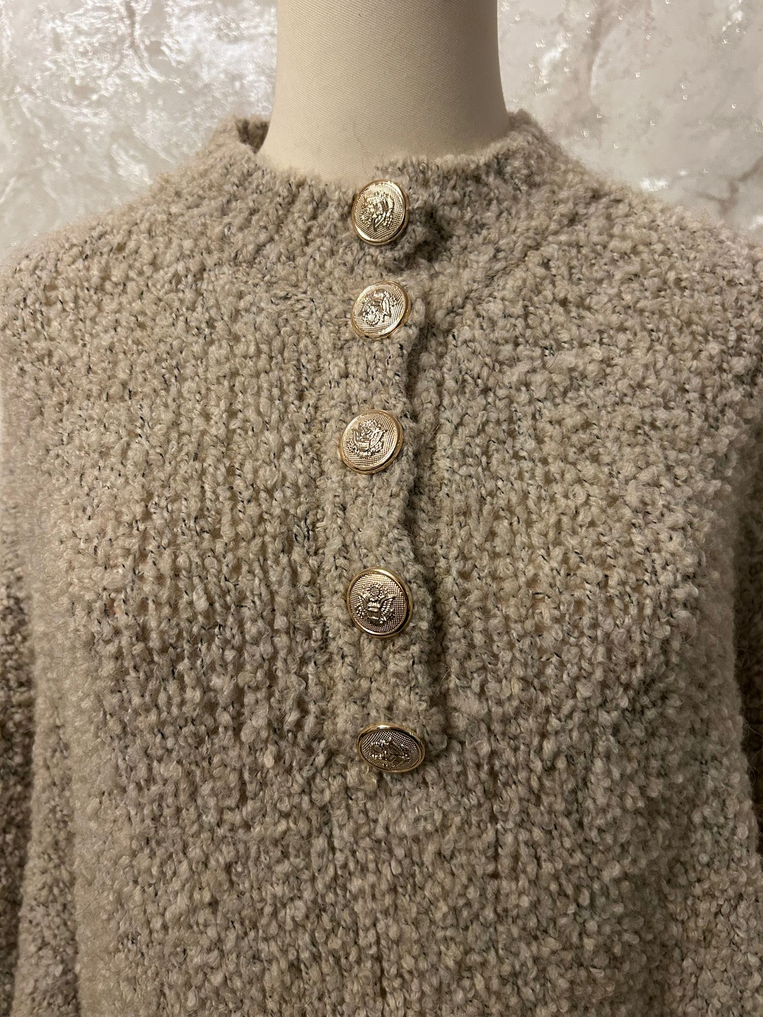 Strickkleid mit Knöpfen