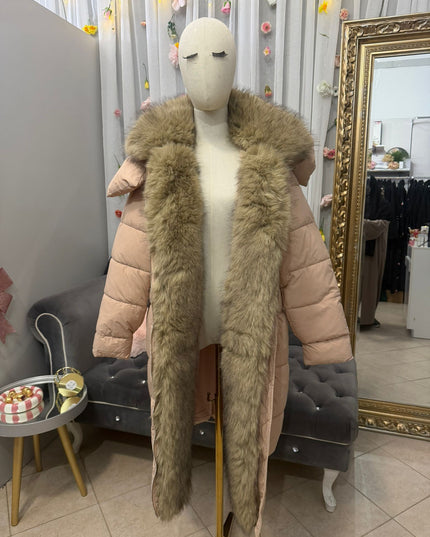 Hochwertige Winterjacke mit Fellbesatz