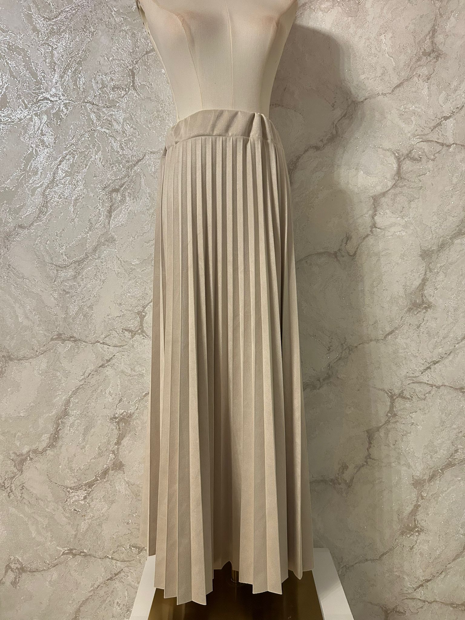 Plissee-Rock aus hochwertigem Velours