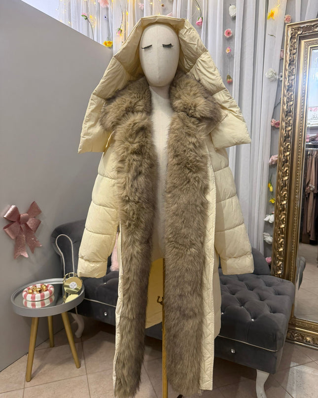 Hochwertige Winterjacke mit Fellbesatz